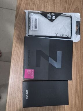 Samsung Galaxy Z Fold3 & Galaxy S23 Boxes with Clear/Black Case